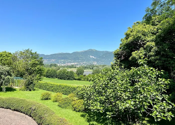 Pusiano Villa Merone
